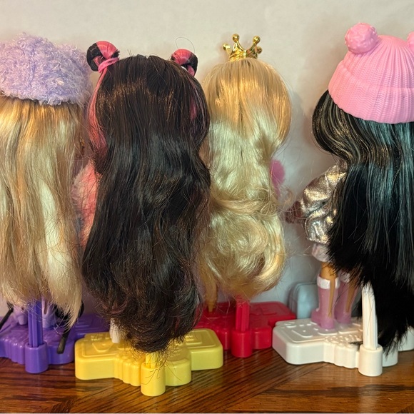 Barbie Extra Minis Dolls LOT of 4 - Picture 2 of 6